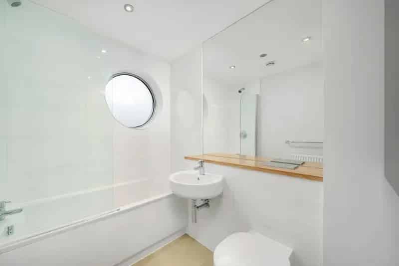 1 Bedroom Flat for Sale Near Battersea Park