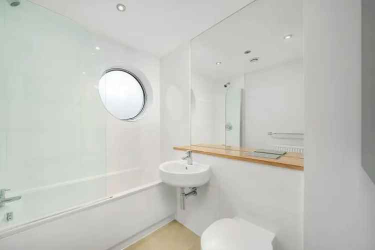 1 Bedroom Flat for Sale Near Battersea Park