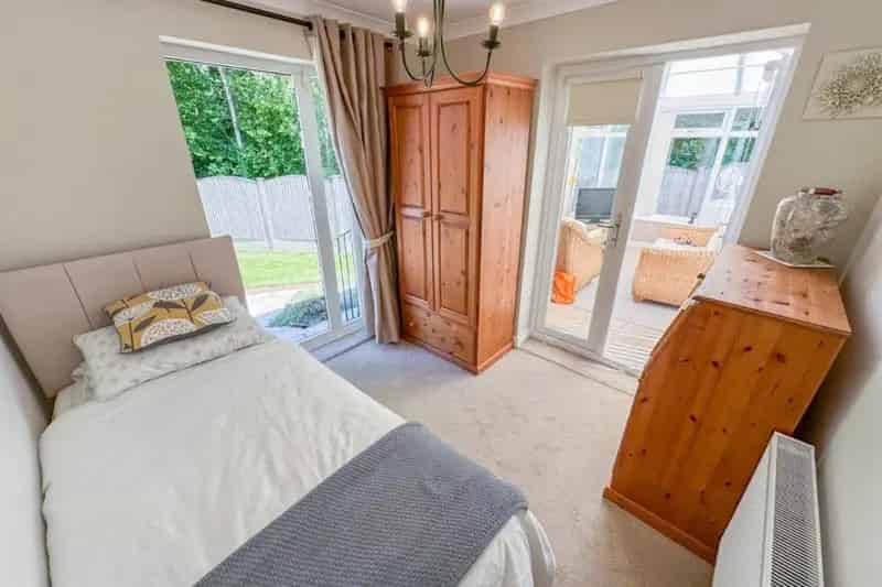 2 bed house for sale