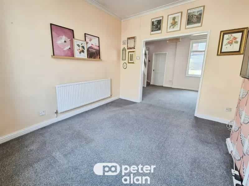 2 bedroom terraced house