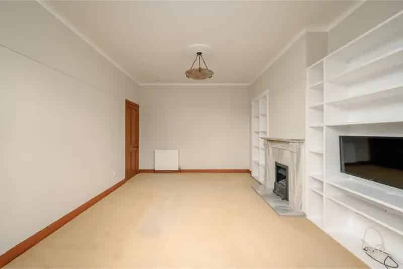 2 Bed Lower Villa Flat Trinity - Charming Gardens & Modern Features