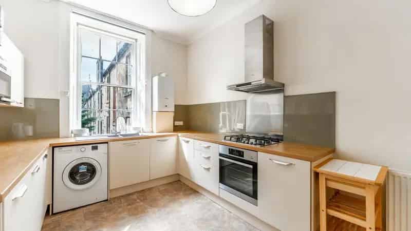 1 Bedroom Flat for Sale in Scotland