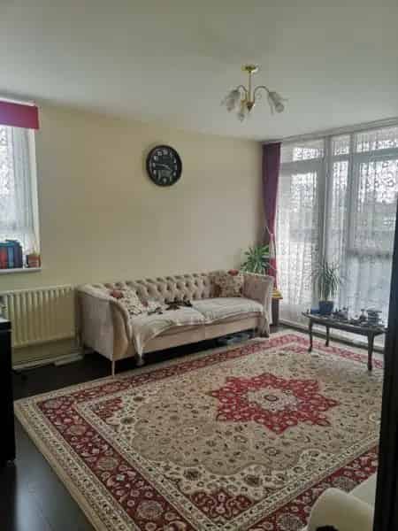 2 Double Bedroom Flat Poplar E14 Near Bartlett Park