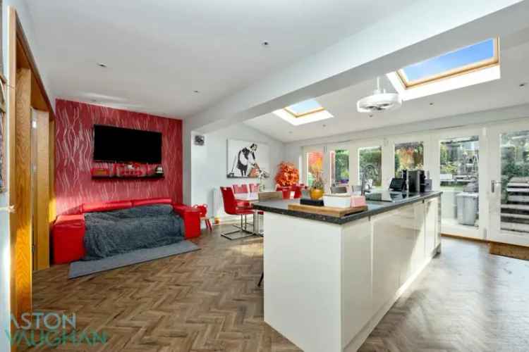 4 Bedroom Semi-Detached House for Sale in Patcham