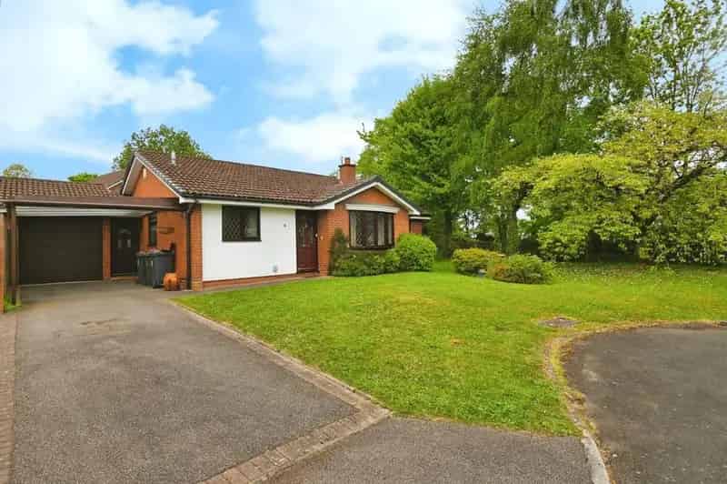 3 Bedroom Detached Bungalow for Sale in Four Oaks