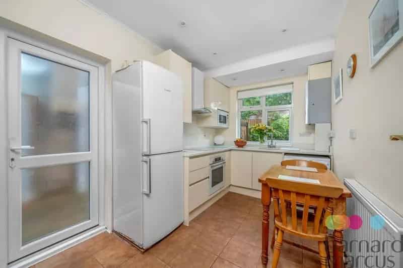 3 Bed House with West-Facing Garden Hendon