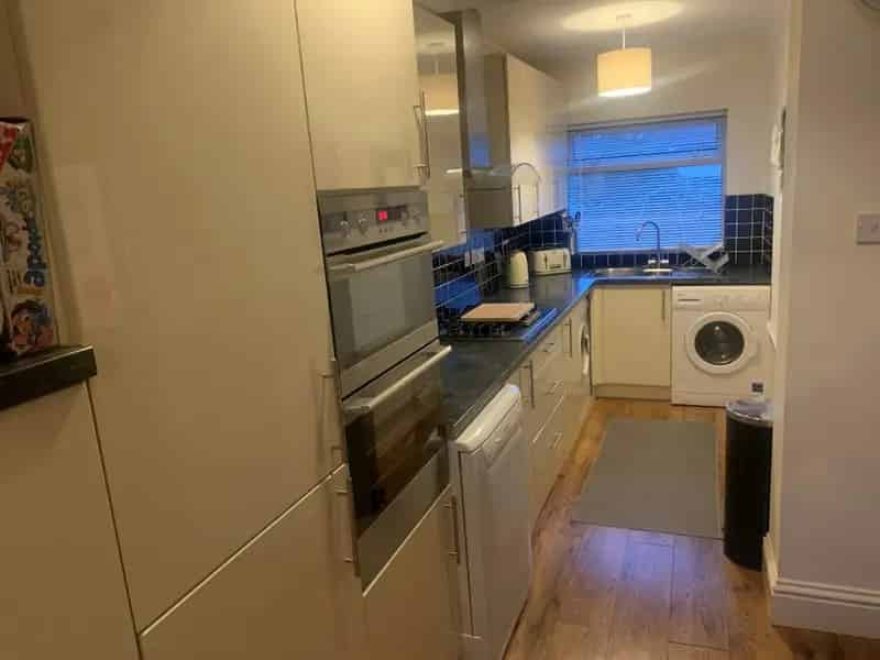 Spacious 4-Bedroom Semi-Detached House in South Yardley