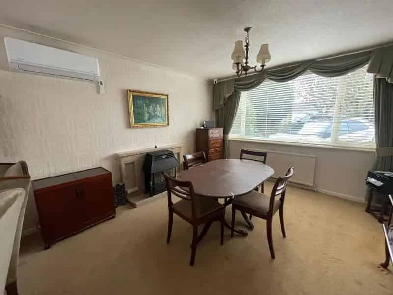 3 Bed Property for Sale Hockley Heath Near Motorways and Train Station