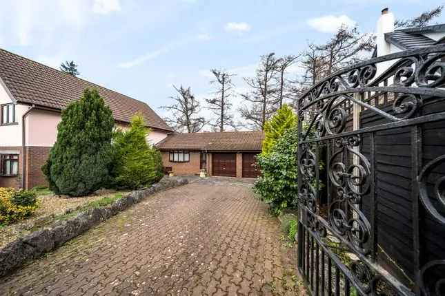 4-Bedroom Detached House Near Elmlea Schools Westbury On Trym