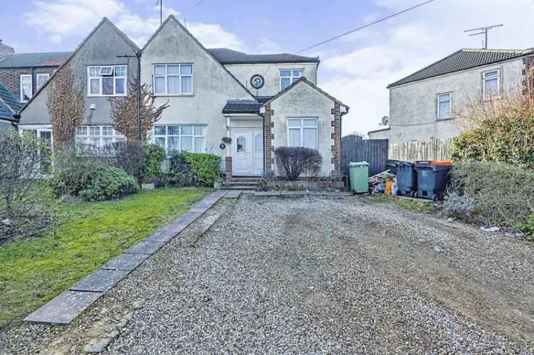 Four Bedroom House South Dunstable - 16ft Kitchen Diner Off Road Parking