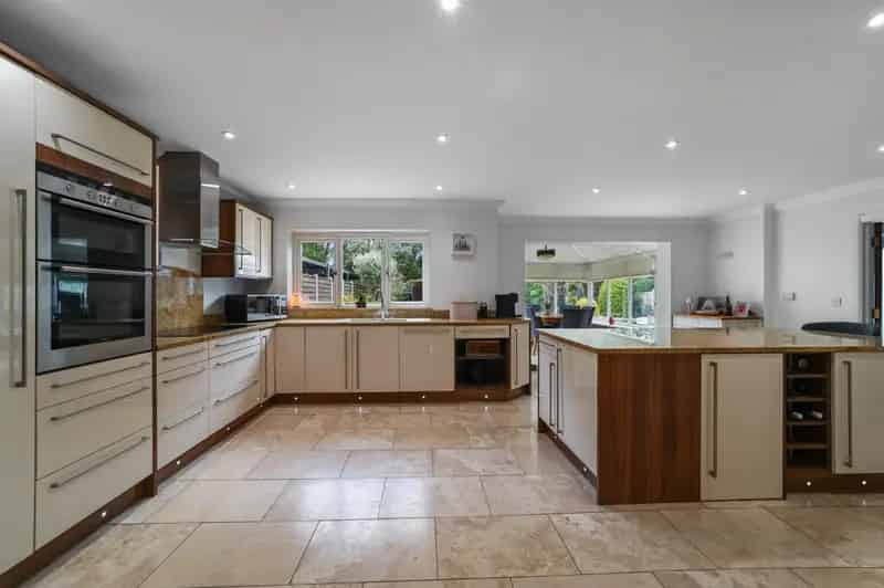 6 Bedroom Detached House for Sale Walton Road Kirby Le Soken
