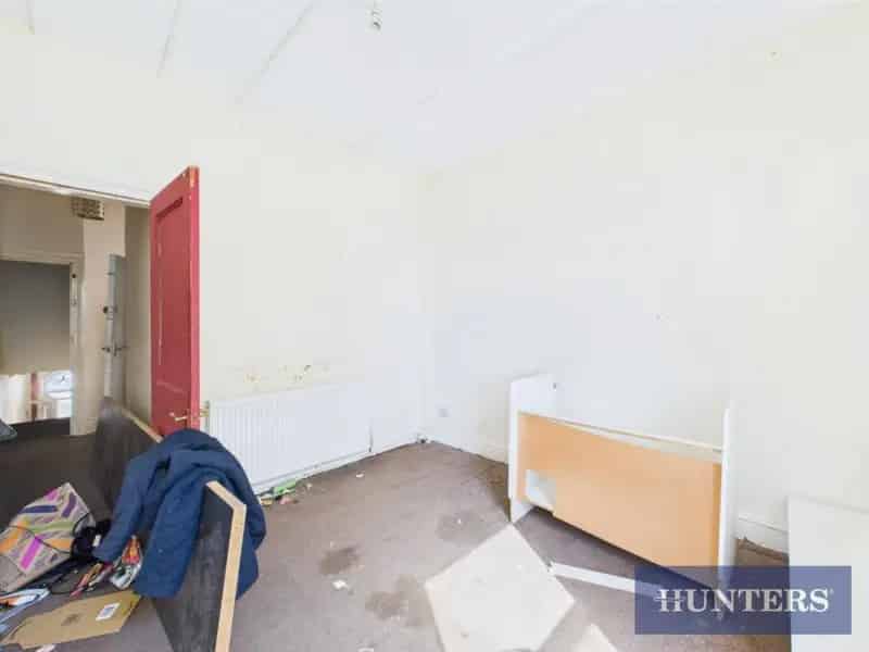 5 Bed Flat for Sale - Investment Opportunity