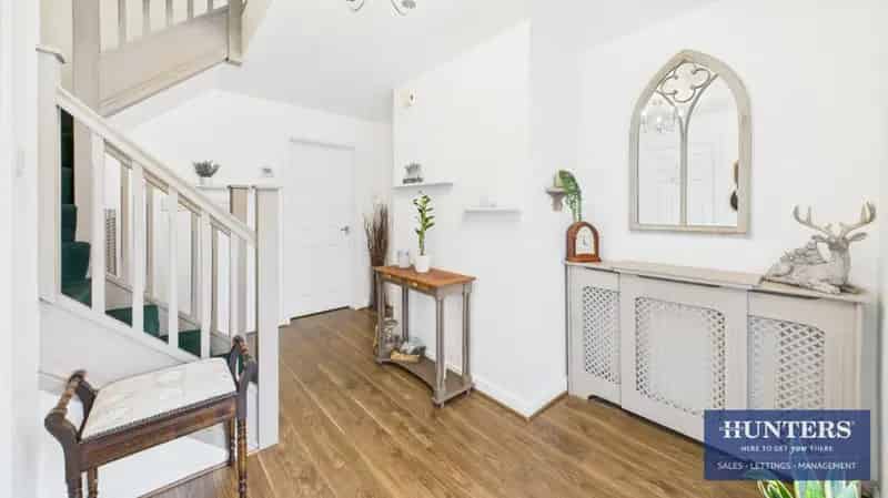 4 bedroom House
 For Sale 
Total Size: 1060 SQ FT