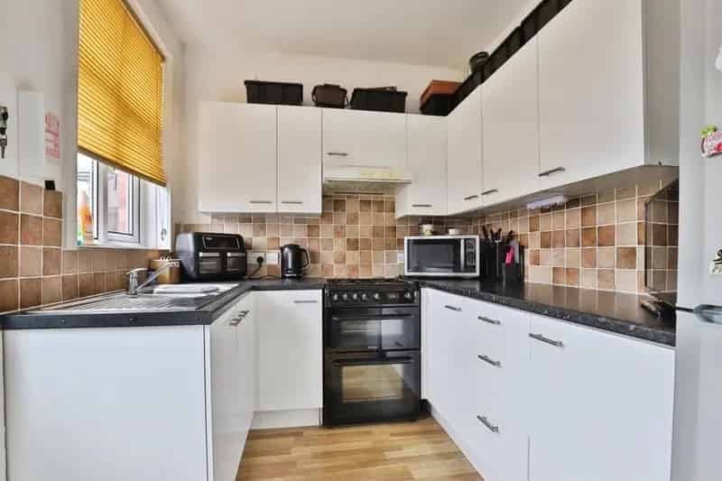 3/4 Bed Detached Family Home Winton