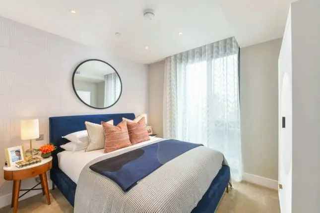 Flat for sale in Prince Of Wales Drive, London SW11