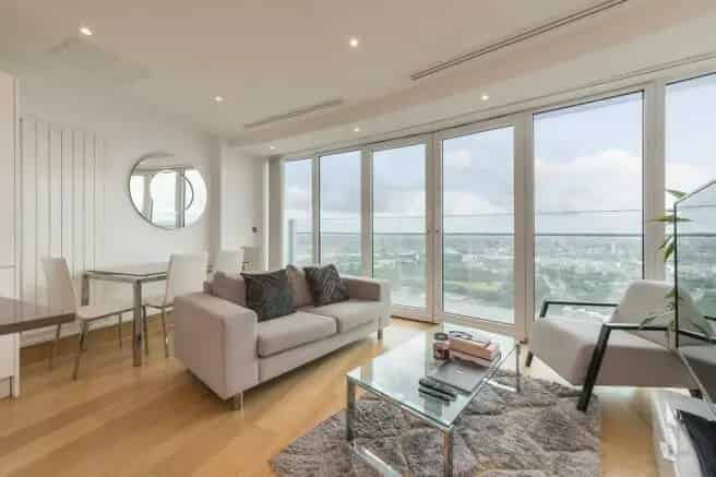 1 Bedroom Flat for Sale in Canary Wharf