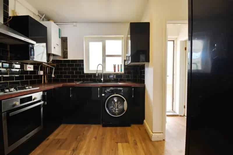 3 Bedroom Terraced House Southmead Off Street Parking Available Now