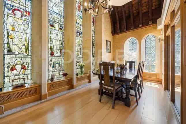 Maisonette for sale in The Ridgeway, London NW7