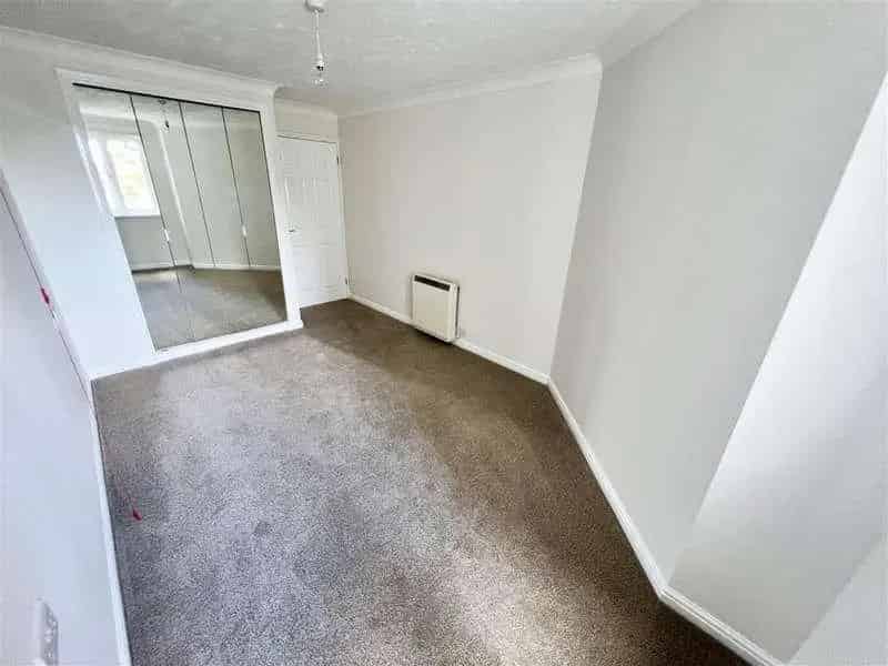 1 Bed Retirement Property for Sale Renovated First Floor Flat