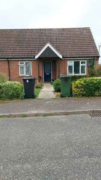 Bungalow For Rent in Breckland District, England