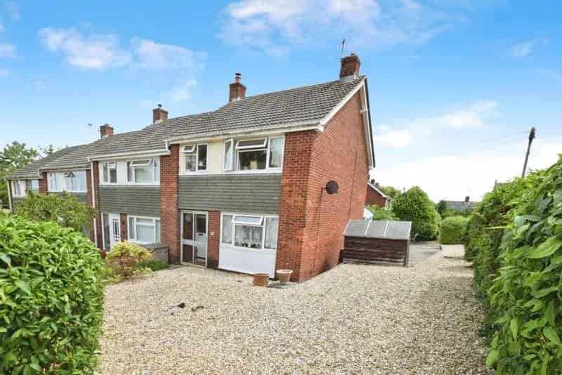 3 Bedroom End of Terrace House for Sale