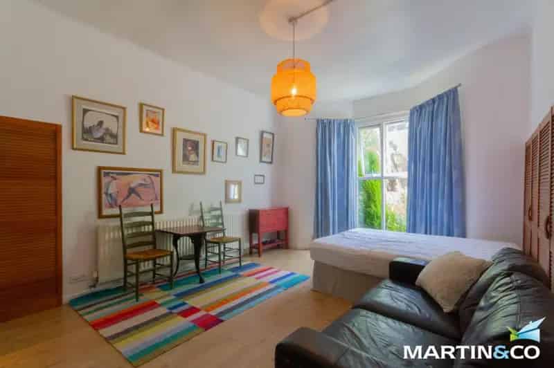 Studio to Rent Harborne