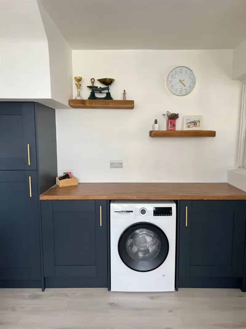 4 Bedroom House For Sale Detached Garage Driveway Family Home