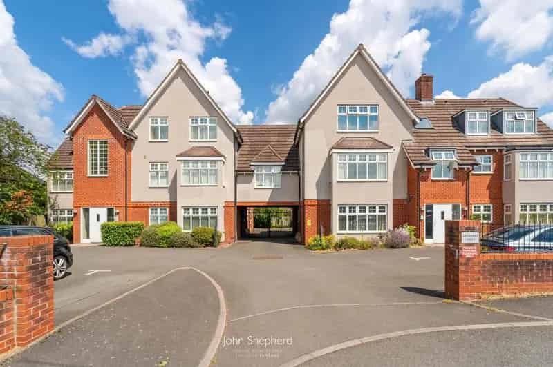 2 Bedroom Flat for Sale