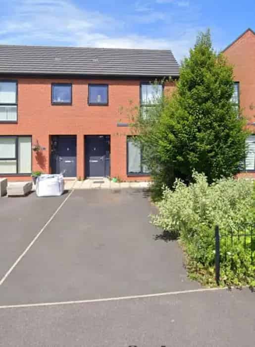 2 bed house in Ditton