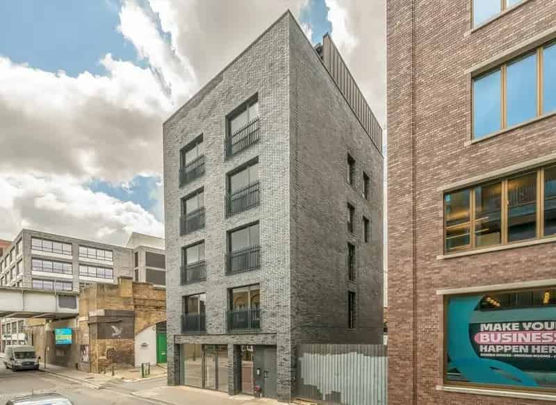 Stunning 2-Bed 2-Bath Apartment in Modern Development