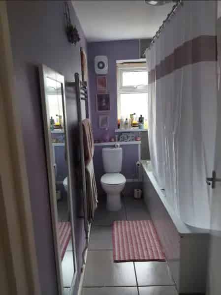 Modern Bathroom Village House Near Shops Schools