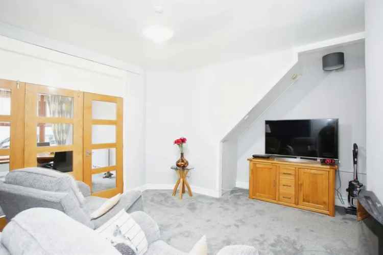 3 Bedroom Terraced House Abertridwr