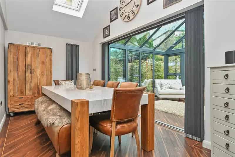 5 Bedroom Detached House for Sale in Rawdon