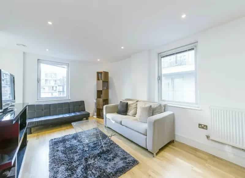Bright 2-Bedroom Apartment in South Quay Canary Wharf