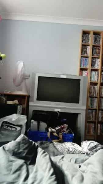 2 Bed Flat Near Shops and Transport No Combi Boiler