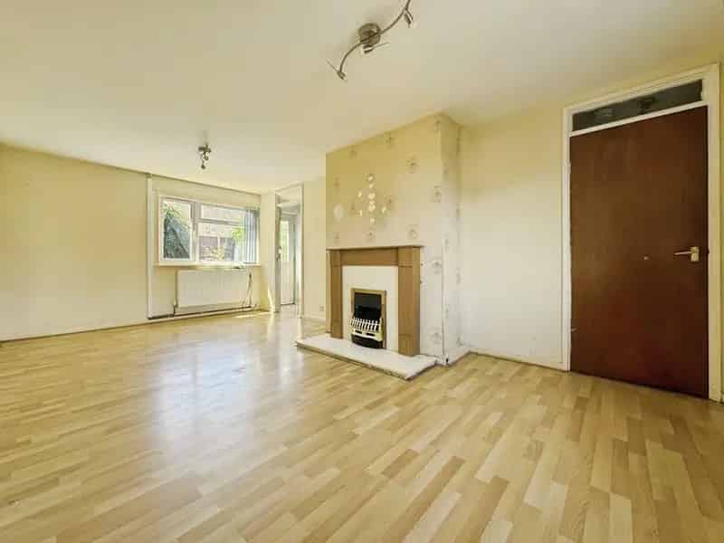 3 Bedroom Mid Terrace House to Rent Carlton-in-Lindrick