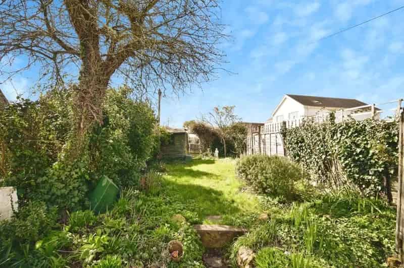 Grade II Listed Cottage in Birling with Allocated Parking