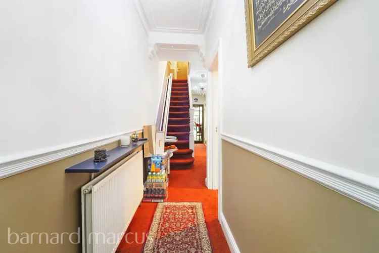 Spacious 3 Double Bedroom Family Home with Garden Near Tooting Bec Common