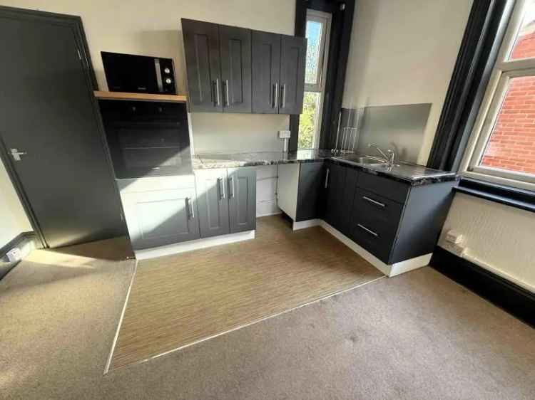 Studio Flat in Frances Road Bournemouth