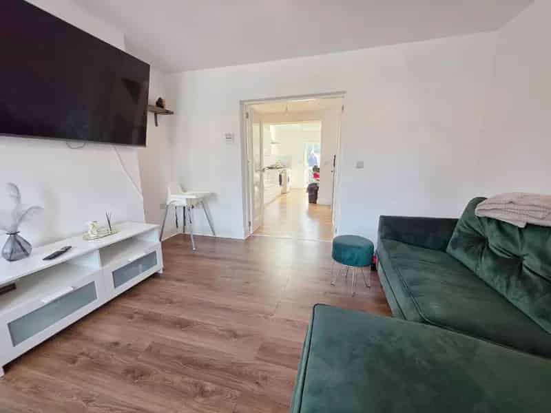 3 Bed Semi-Detached House for Sale - Extended Kitchen Diner and Garden
