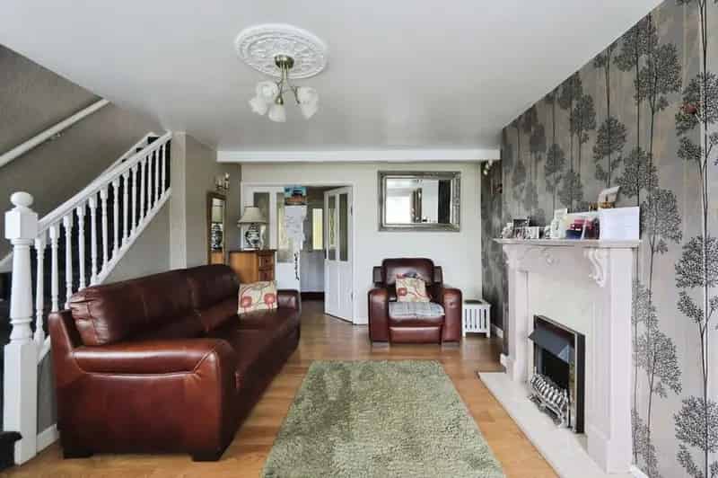 3 Bedroom Semi Detached House Aston South Yorkshire
