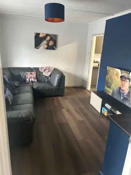 Flat For Rent in Guildford, England