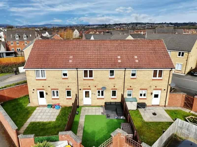 2 bedroom terraced house