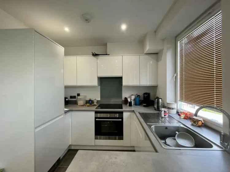 One Bedroom Apartment Near Town Centre Gated Development