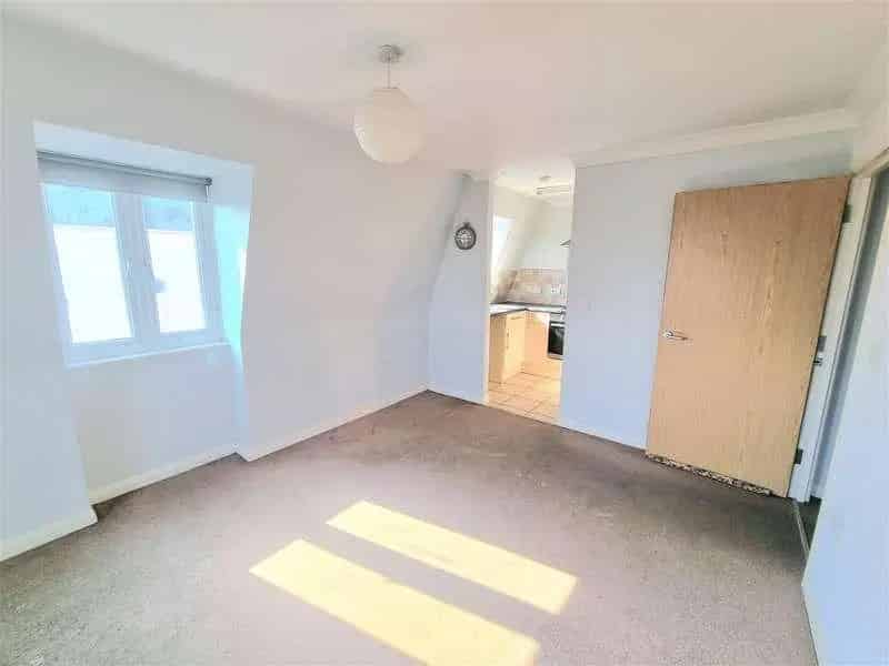 2 Bed Flat for Sale in Gosport