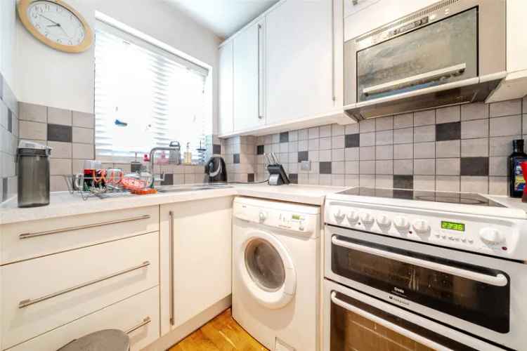 1 Bedroom House for Sale with Private Garage and Gardens