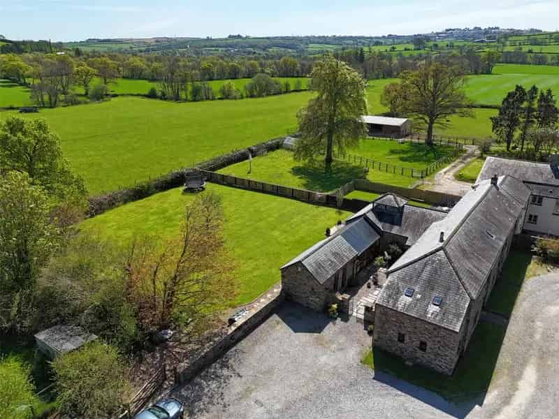 5 Bedroom Barn Conversion in Carey Valley