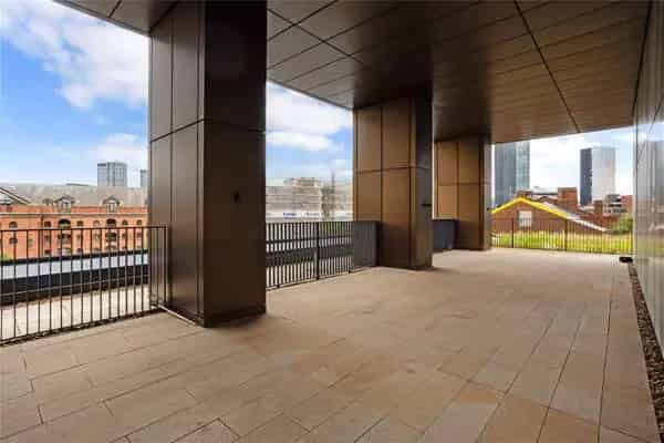 Luxury 2-Bed Apartment Victoria Residence Manchester