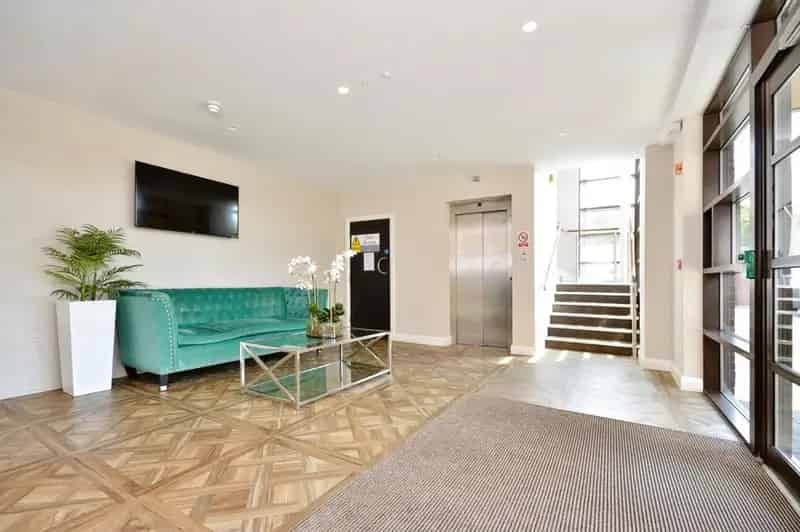 2 Bedroom Penthouse Apartment for Sale Wilmslow SK9