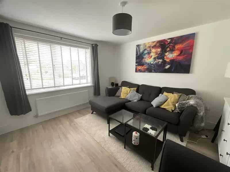 3 Bedroom Semi Detached House For Sale Large Garden